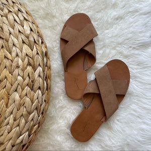 Universal Thread Sandals